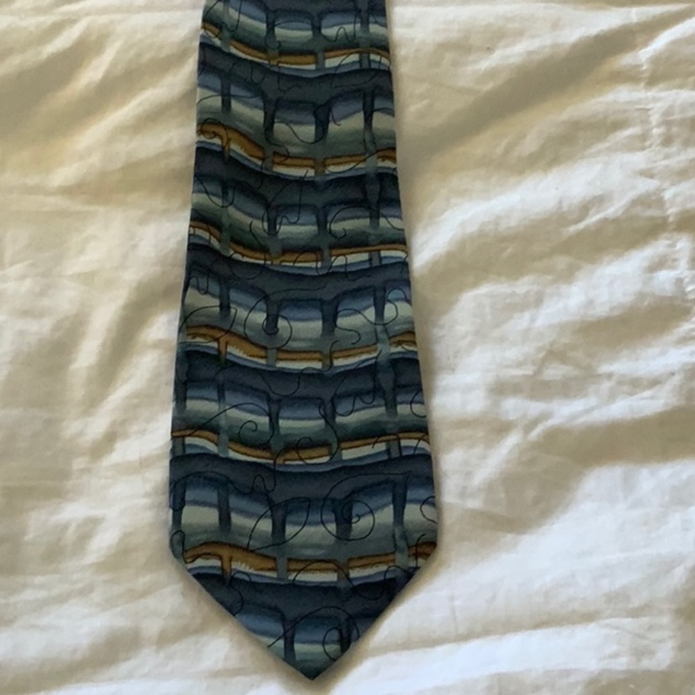 Silk tie